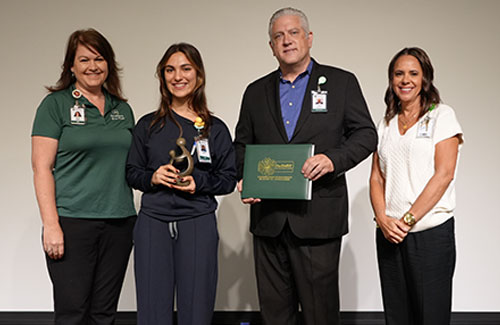 Daisy-Award-August
